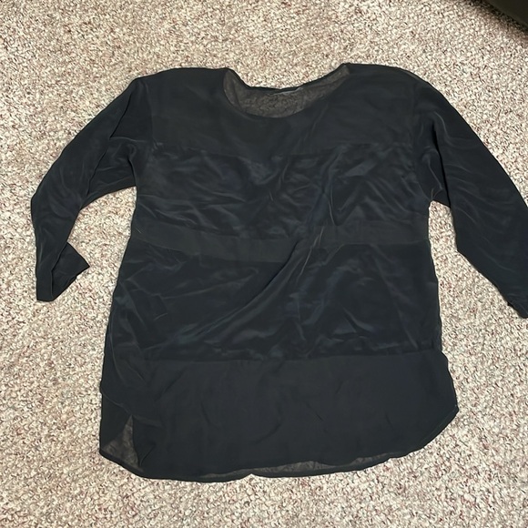 Trina Turk 100% silk top - Picture 9 of 9